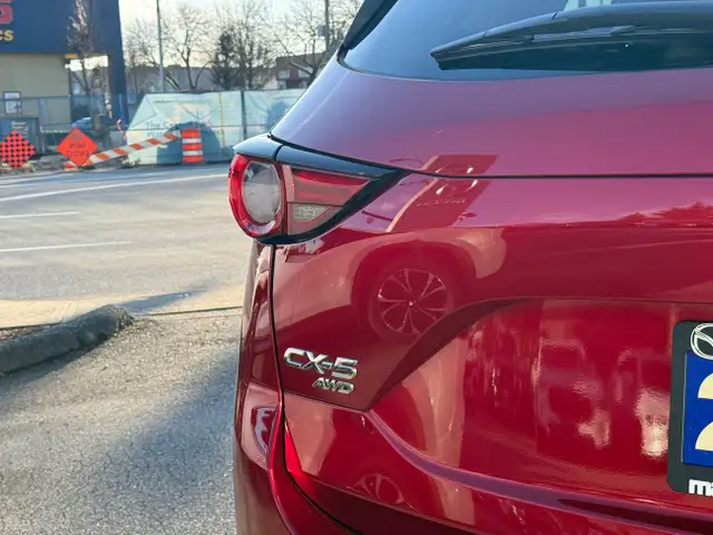 2017 Mazda CX-5 GT AWD at in Cars & Trucks in Burnaby/New Westminster - Image 10