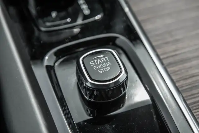 2023 Volvo XC604175240879413760018