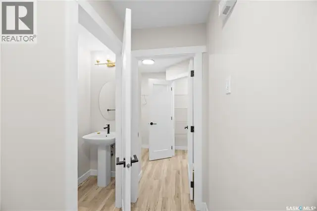 286 Froese CRESCENT Warman, Saskatchewan in Houses for Sale in Saskatoon - Image 17