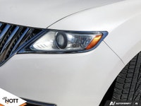 Loaded with luxury features including heated and ventilated leather seats, panoramic Vista Roof, nav... (image 9)