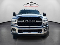 VERY RARE AND HARD TO FIND CAB CHASSIS! THIS TRUCK COMES WITH A 6.4LV8 HEMI, CLOTH BUCKET SEATS, PRE... (image 1)