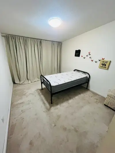 TOWN HOUSE AVAILABLE!! Available from December 1st Near- • Centennial College • Victoria Avenue • Do...