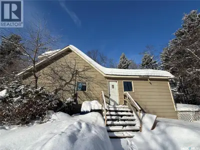 Opportunity awaits in the welcoming community of Nipawin. This 5-bedroom, 2-bathroom home offers ple...