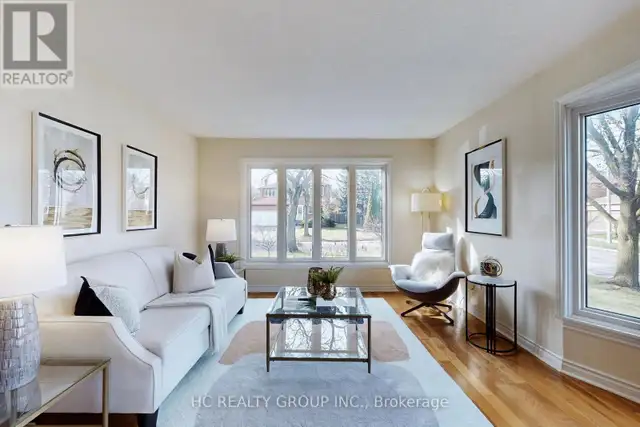 1 Atwood Court Markham (Thornlea), Ontario, photo 3 of 4