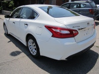 AUTOMATIC. FINSIHED IN WHITE WITH BLACK INTERIOR. A/C, PUSH BUTTON START, KEYLESS ENTRY, CAR PROOF V... (image 4)