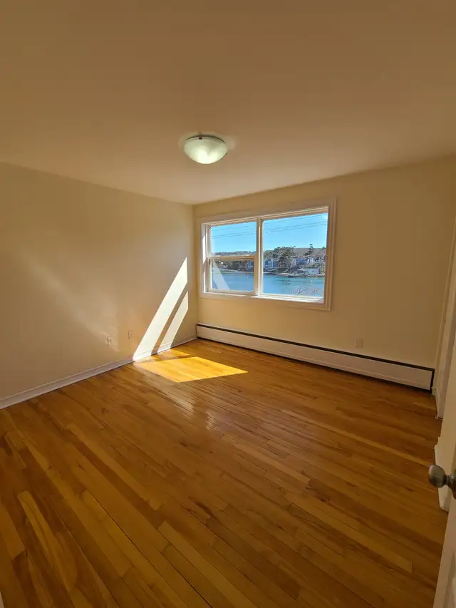 Northwest Arm Views 1BR - Quinpool Rd - Heat/Pkg Incl.Mar/Ap