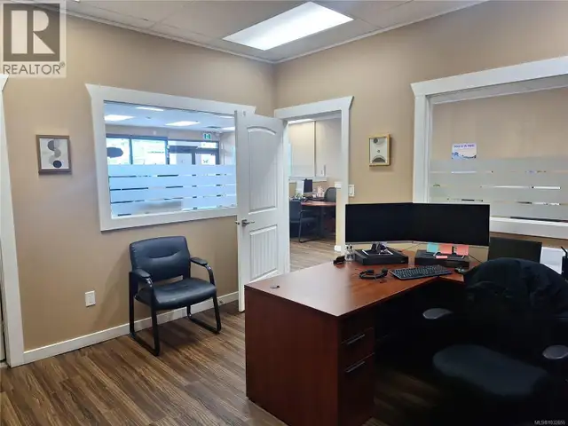101 1808 Bowen Rd Nanaimo, British Columbia in Commercial & Office Space for Rent in Nanaimo - Image 9