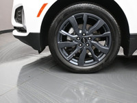 The 2024 Chevrolet Equinox RS AWD is a compact crossover SUV built for everyday versatility and all-... (image 3)