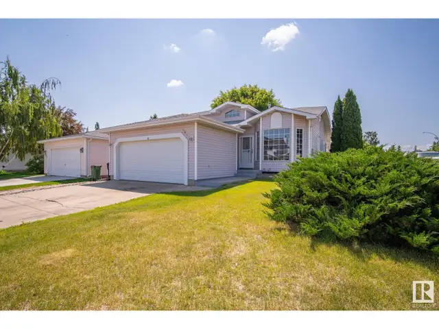 3627 40 AV NW Edmonton, Alberta62866663388546122