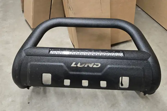 New Lund Push Bar with Light Bar & Wiring for Nissan Titan in Other Parts & Accessories in Yarmouth - Image 2