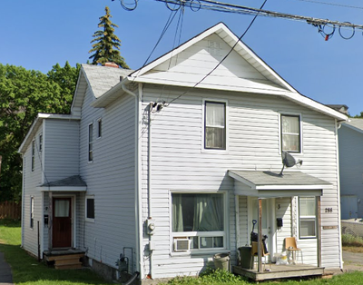 RENTED 288 Leslie #3 - Apartment for Rent - 2 bed, 1 bath, fridge, stove, parking $1300 all incl. Pl...