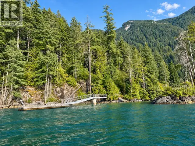 1 BUNTZEN BAY North Vancouver, British Columbia in Land for Sale in Burnaby/New Westminster - Image 3