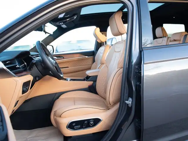 2025 Jeep Grand Cherokee L Summit in Cars & Trucks in Calgary - Image 20