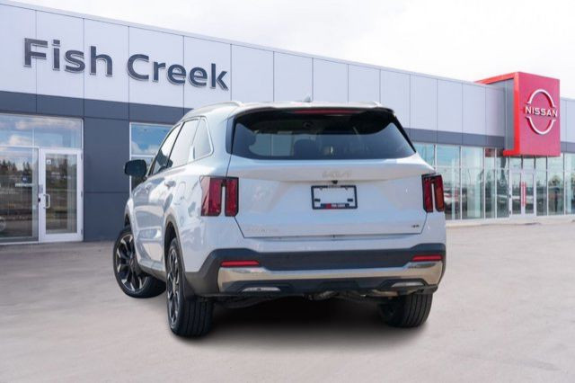 2024 Kia Sorento EX AWD | Power liftgate | Wireless Ph in Cars & Trucks in Calgary - Image 4