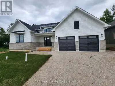 Experience Elevated Living on Meaford Golf Course - Welcome to your dream home nestled in the heart...
