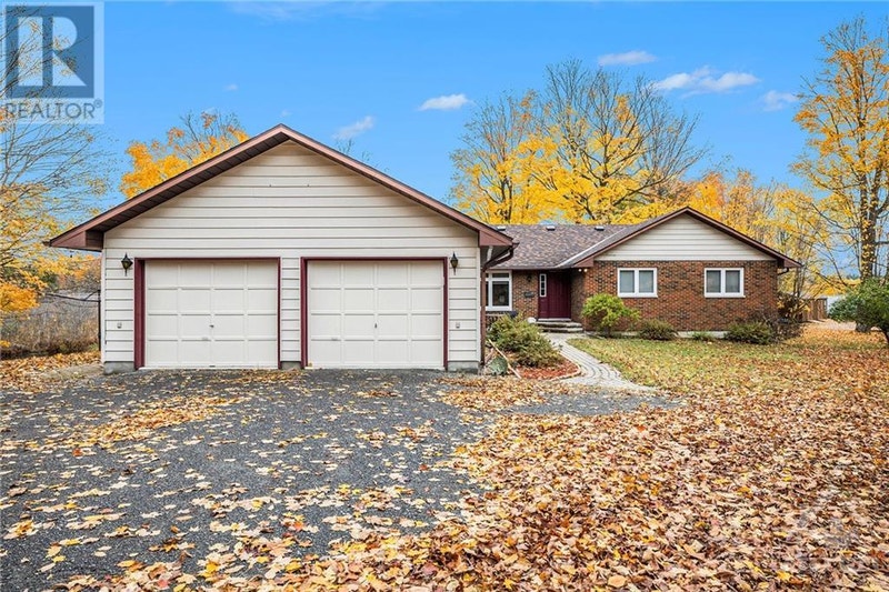 372 SCOTCH CORNERS ROAD Carleton Place, Ontario Houses for Sale