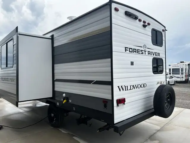 2025 Forest River wildwood 178bhsk
