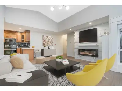 Stunning upper corner unit has it all - space, style, and comfort. With vaulted ceilings, new applia...