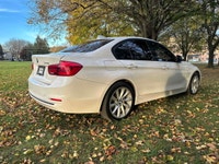 ALL TRADES WELCOME!! OPERATING BY APPOINTMENT Gorgeous 2016 BMW 320i XDRIVE!! All wheel drive for yo... (image 4)