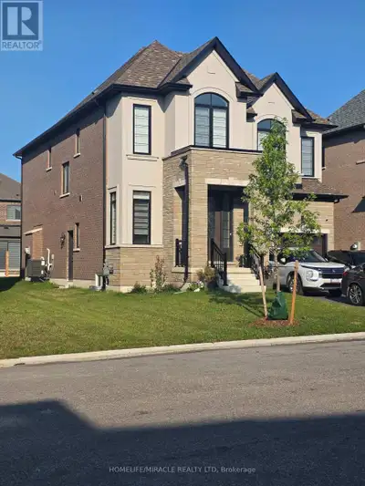 4-bedroom & 5 (4+1) bathroom detached home in the heart of Woodstock, featuring separate family and...