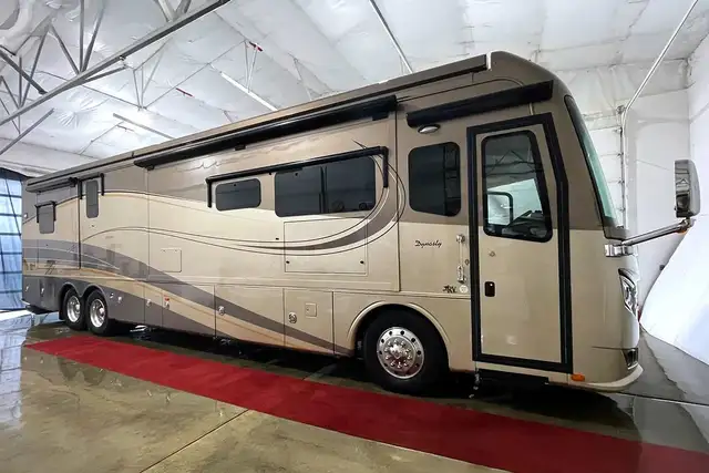 2014 MONACO DYNASTY 44PDQ in RVs & Motorhomes in Red Deer - Image 3