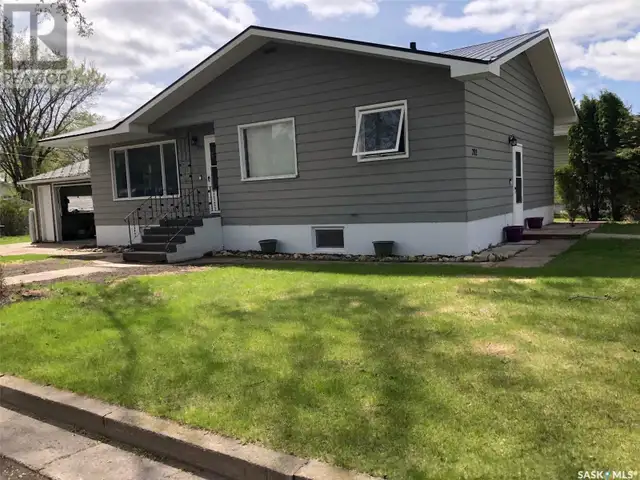 202 3rd AVENUE W Canora, Saskatchewan62863771463682122