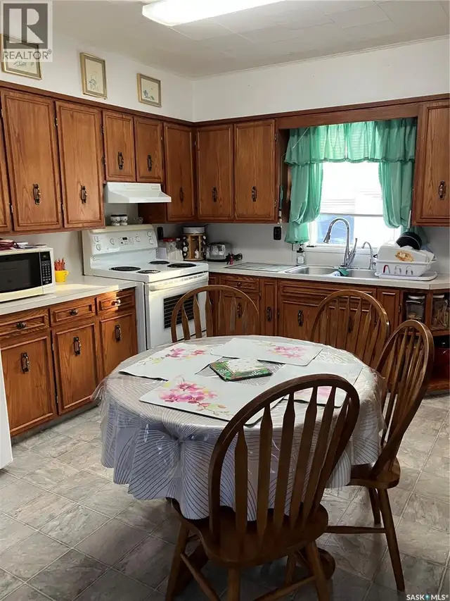 113 4th AVENUE SW Ituna, Saskatchewan in Houses for Sale in Regina - Image 10