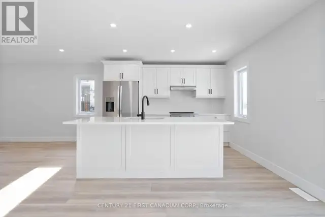 29 SHELDABREN STREET North Middlesex (Ailsa Craig), Ontario in Houses for Sale in Grand Bend - Image 15