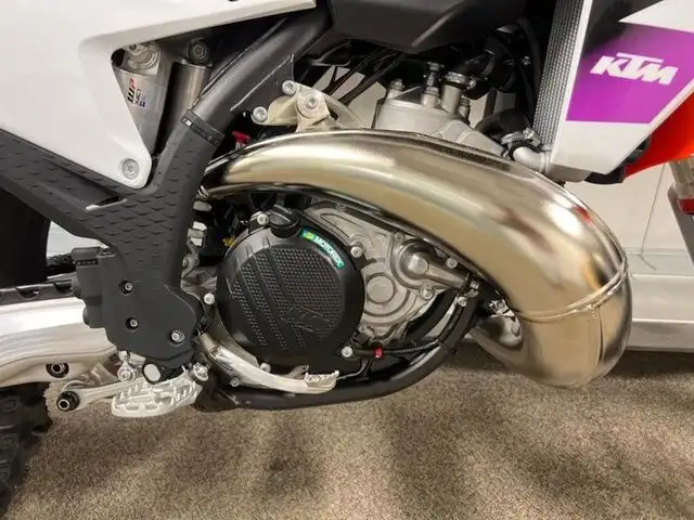 2024 KTM 250 SX in Dirt Bikes & Motocross in Calgary - Image 4