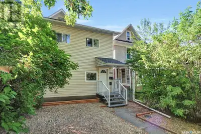 Exceptional revenue property in the heart of the General Hospital area and 2 blocks from the hospita...