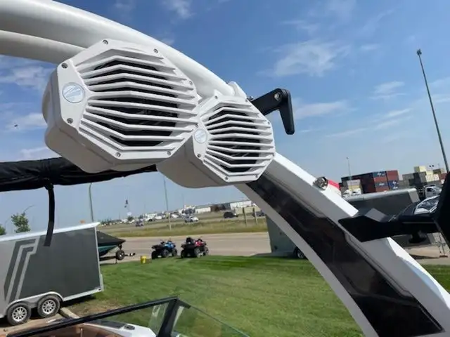 2025 Tige 24RZX in Powerboats & Motorboats in Saskatoon - Image 15