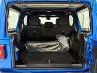 2025 Jeep Wrangler Sahara SAHARA 4X4 | DEALER DEMO | HEATED LEATHER SEATS | Hydro Blue Pearl Coat Pe... (image 7)