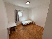 Spacious 5-Bedroom Home for Rent Steps from Everything! | 38 Crown St Looking for space, comfort, an... (image 7)