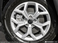 This Jeep Compass has a trusty Intercooled Turbo Regular Unleaded I-4 2.0 L/122 engine powering this... (image 9)