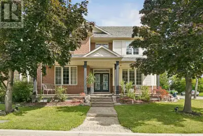 Beautiful spacious 4+1 bedroom Westford model in desirable Beaty Neighbourhood. Situated on a corner...