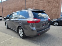 2020 TOYOTA SIENNA 8 PASSENGER WITH REMOVABLE MIDDLE SEAT TO CONVERT TO 7 PASSENGER CAPTAIN SEATING!... (image 2)