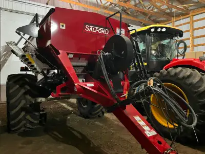 2022 Salford Valmar 8711 357 Cu Ft 11 Ton 72' Hydraulic Folding Booms Hydraulic Fan Drive Granular B...