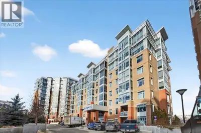 OPEN HOUSE Sat 31 Jan 11-2. Located in a newer concrete tower steps from all conveniences in the pre...