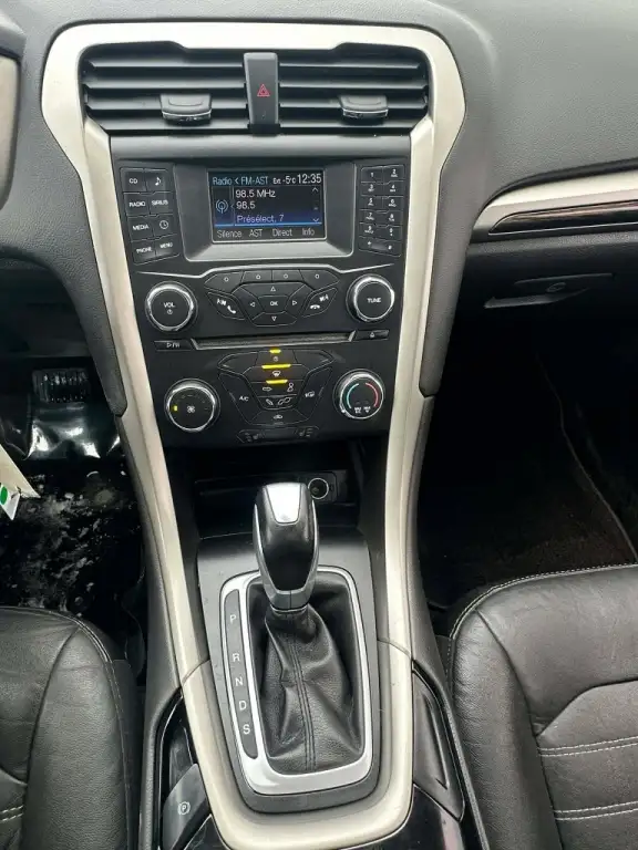 2013 Ford Fusion AWD / CUIR / TOIT OUVRANT / BANC CHAUFFANT / FI in Cars & Trucks in Longueuil / South Shore - Image 15