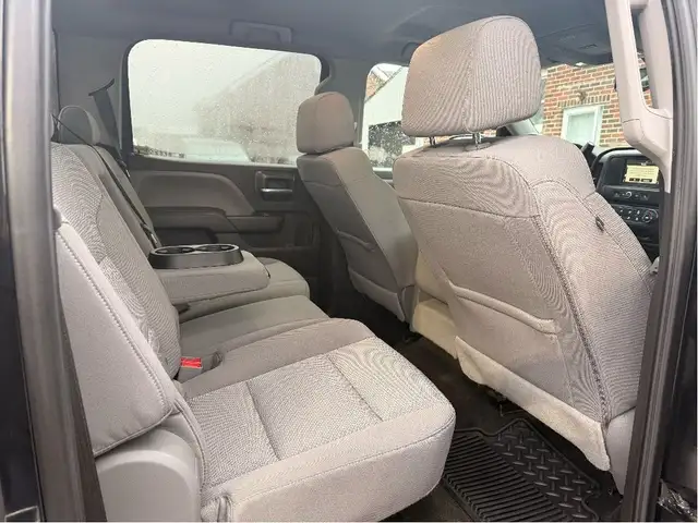 2018 Chevrolet Silverado 1500 | Clean CARFAX | Lifted in Cars & Trucks in London - Image 11