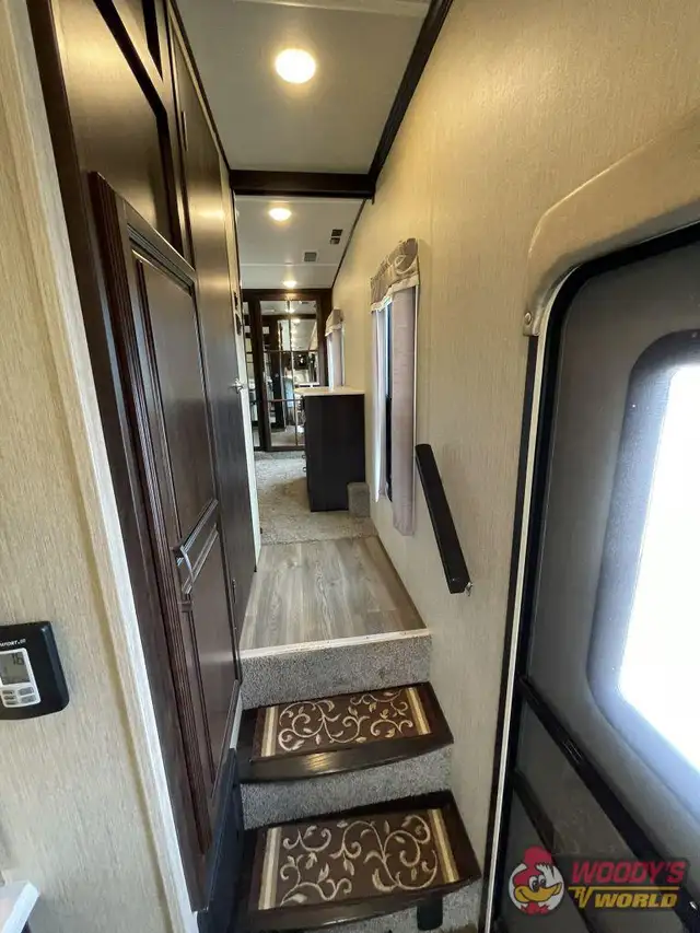 2018 PALOMINO RV COLUMBUS 298RL in Travel Trailers & Campers in Edmonton - Image 24
