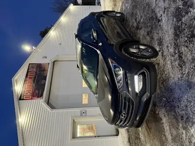 .Experience the ultimate combination of versatility, performance and style with the 2017 Hyundai San...