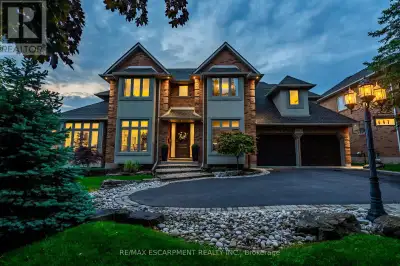 Set in one of Ancaster's most coveted enclaves, just steps from the prestigious Hamilton Golf & Coun...