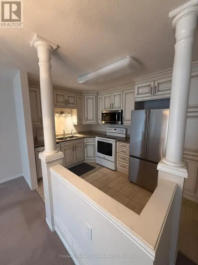 9 - 2705 KINGSWAY DRIVE Kitchener, Ontario in Houses for Sale in Kitchener / Waterloo - Image 3