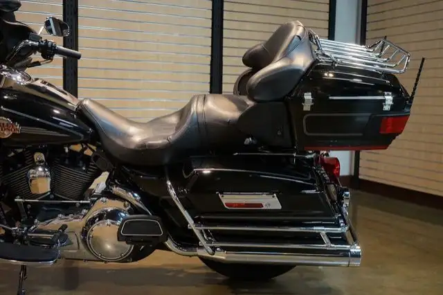 2007 Harley-Davidson Touring FL-Electra Glide Ultra Classic in Sport Touring in Lethbridge - Image 11