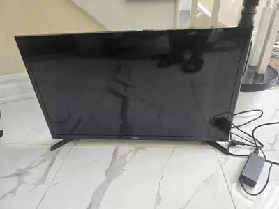 3TV's Samsung Smart 32"/27" LED,  Toshiba 32" LED PLEASE-READ, View more
