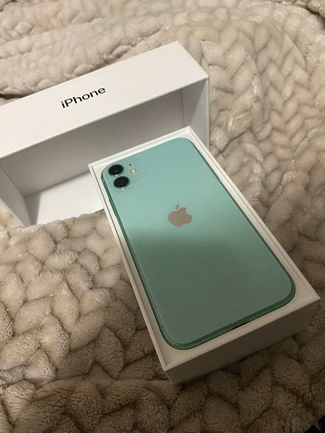 SOLDE - iPhone XR 11 12 13 en stock dans Téléphones cellulaires  à Laval/Rive Nord - Image 4