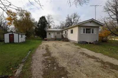 R19//Teulon/Affordable Opportunity in the Heart of Teulon. Discover the charm of rural living with t...