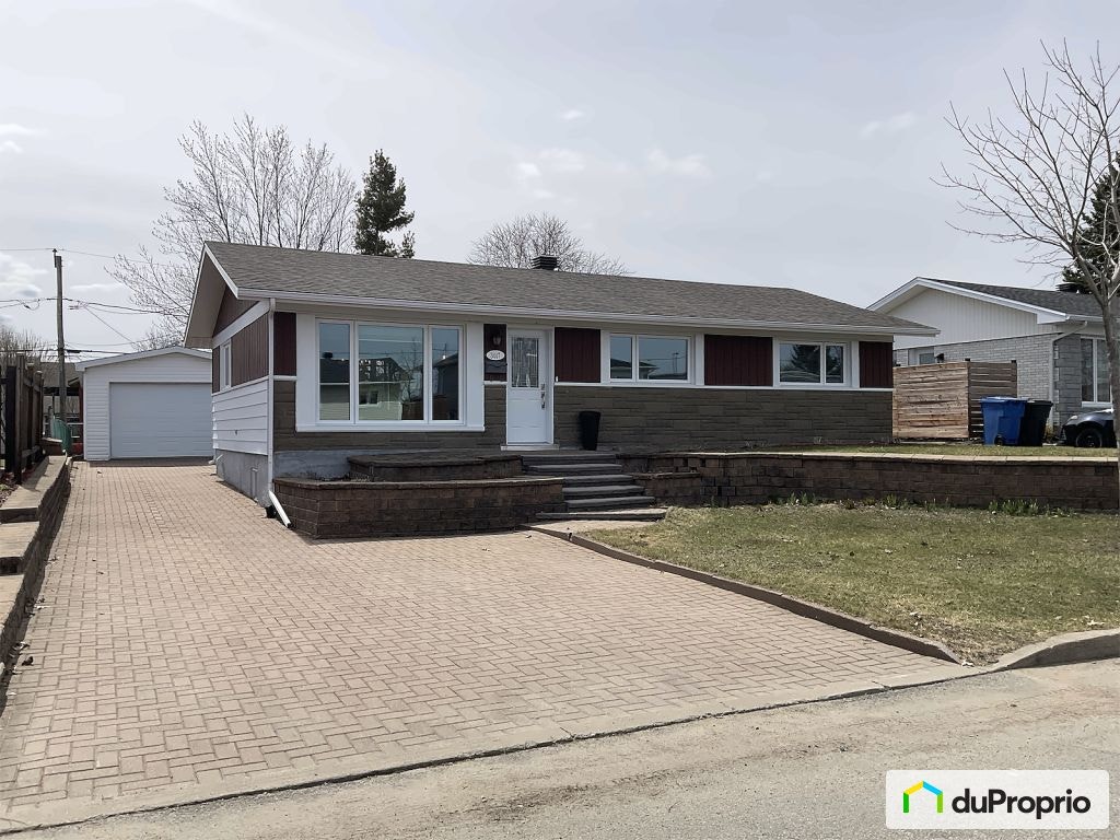 $479,000 - Bungalow for sale in Beauport — photo 1