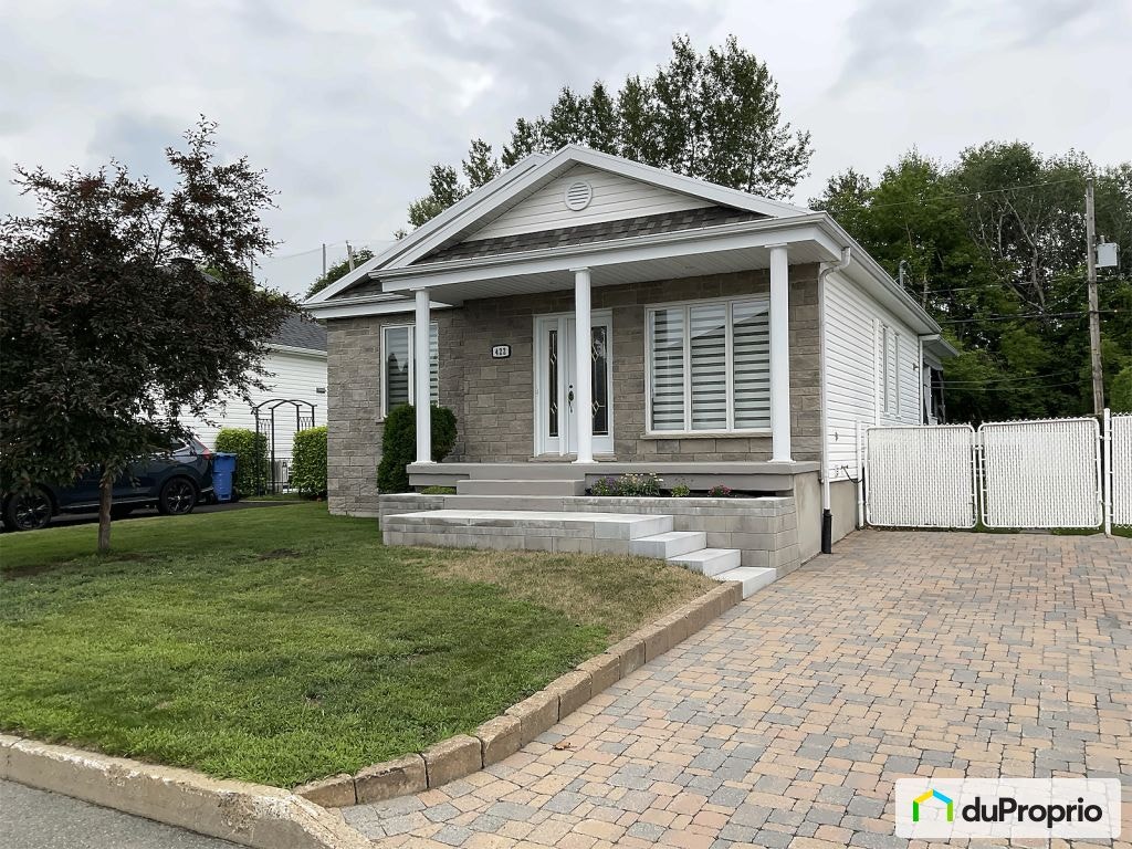 $480,000 - Bungalow for sale in Beauport — photo 1